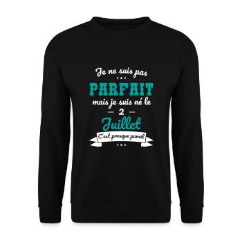 Anniversaire - Pas parfait mais né le 2 Juillet - Sweat-shirt Unisexe - noir - Devant - Alina (178cm) & Michal (187cm)