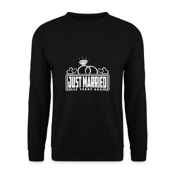 Just Married ... 25 Years Ago T-Shirt Hochzeitstag - Unisex Pullover - Schwarz - Vorne - Alina (178cm) & Michal (187cm)