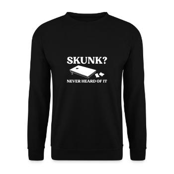 Skunk? Cornhole Shirt Geschenk - Unisex Pullover - Schwarz - Vorne - Alina (178cm) & Michal (187cm)