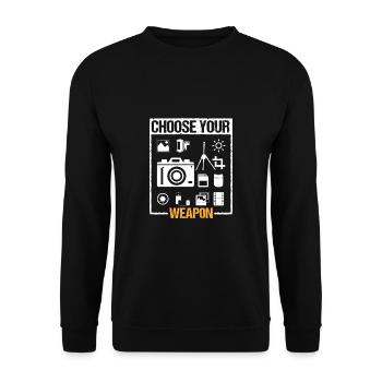 Choose Your Weapons Shirt Geschenk Fotograf - Unisex Pullover - Schwarz - Vorne - Alina (178cm) & Michal (187cm)