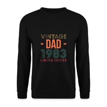 Vintage Dad 1983 Shirt Gift - Unisex Sweatshirt - black - Front - Alina (178cm) & Michal (187cm)
