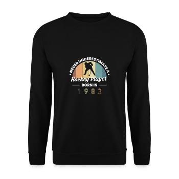 Never Understimate A Hockey Player 1983 - Unisex Sweatshirt - black - Front - Alina (178cm) & Michal (187cm)