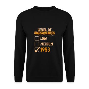 Level Of Awesomeness 1983 Shirt - Unisex Pullover - Schwarz - Vorne - Alina (178cm) & Michal (187cm)