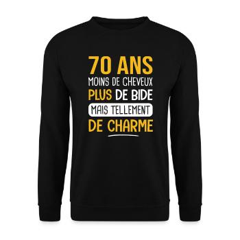 70 ans cadeau d'anniversaire 70 ans plus de charme - Sweat-shirt Unisexe - noir - Devant - Alina (178cm) & Michal (187cm)