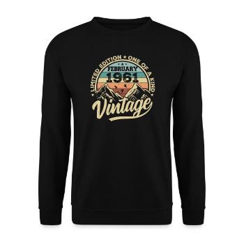 February 1961 Vintage Retro, February 1961 Gift - Unisex Sweatshirt - black - Front - Alina (178cm) & Michal (187cm)