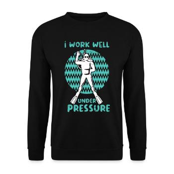 Swimmers Swimming 50 meters track Breaststroke - Unisex Sweatshirt - black - Front - Alina (178cm) & Michal (187cm)