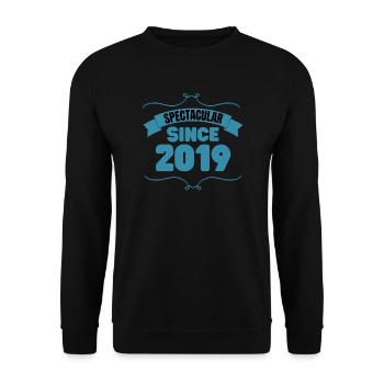 Cadeau 4ème anniversaire Spectaculaire depuis 2019 - Sweat-shirt Unisexe - noir - Devant - Alina (178cm) & Michal (187cm)