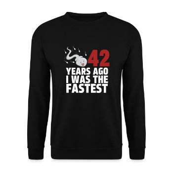 Vor 42 Jahren war ich der Schnellste - Unisex Pullover - Schwarz - Vorne - Alina (178cm) & Michal (187cm)