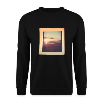 Retro-Erinnerungen - Unisex Pullover - Schwarz - Vorne - Alina (178cm) & Michal (187cm)