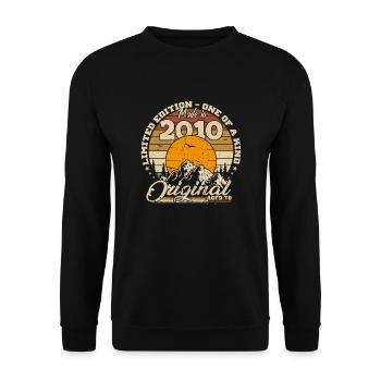 Made in 2010 Geburtstagsgeschenk 2010 Retro 2010 - Unisex Pullover - Schwarz - Vorne - Alina (178cm) & Michal (187cm)