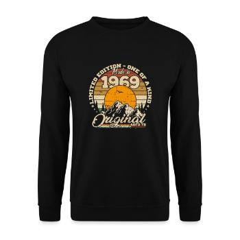 Hergestellt im Jahr 1969 Retro 1969 Geburtstagsgeschenk - Unisex Pullover - Schwarz - Vorne - Alina (178cm) & Michal (187cm)