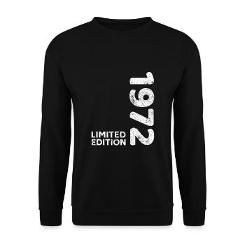 Birthday 1972 Limited Edition Vintage 1972 - Unisex Sweatshirt - black - Front - Alina (178cm) & Michal (187cm)