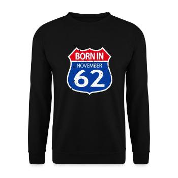 Geboren im November 1962 - Unisex Pullover - Schwarz - Vorne - Alina (178cm) & Michal (187cm)