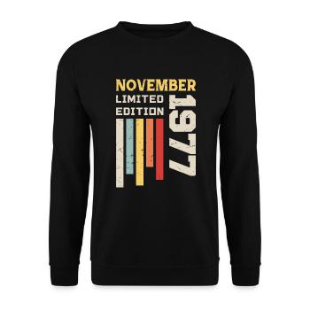 Novembre 1977 Cadeau Anniversaire - Novembre 1977 - Sweat-shirt Unisexe - noir - Devant - Alina (178cm) & Michal (187cm)