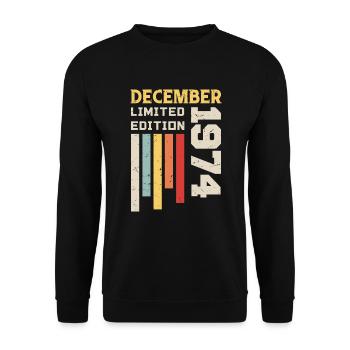 Dezember 1974 - Dezember 1974 Geburtstagsgeschenk - Unisex Pullover - Schwarz - Vorne - Alina (178cm) & Michal (187cm)