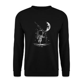 Astronaut in Unendlichkeit mit Mond - Unisex Pullover - Schwarz - Vorne - Alina (178cm) & Michal (187cm)