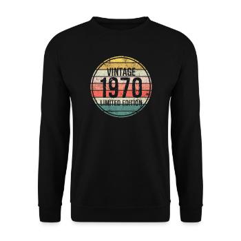 Vintage 1970 Limited Edition - Unisex Sweatshirt - black - Front - Alina (178cm) & Michal (187cm)