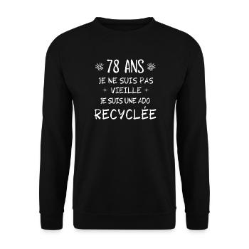 ado recyclée, anniversaire 78 ans, j'ai 78 ans - Sweat-shirt Unisexe - noir - Devant - Alina (178cm) & Michal (187cm)