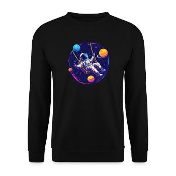 Astronaut mit Schaukel im Weltall - Unisex Pullover - Schwarz - Vorne - Alina (178cm) & Michal (187cm)