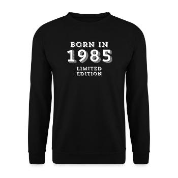 born in 1985, année de naissance, 39 ans - Sweat-shirt Unisexe - noir - Devant - Alina (178cm) & Michal (187cm)