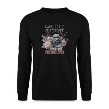 Capture the Moment - Unisex Pullover - Schwarz - Vorne - Alina (178cm) & Michal (187cm)