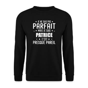Patrice: authentisch, unvollkommen, oberflächlich, perfekt - Unisex Pullover - Schwarz - Vorne - Alina (178cm) & Michal (187cm)