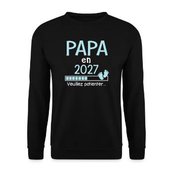Papa en 2027 Cadeau Futur père - Sweat-shirt Unisexe - noir - Devant - Alina (178cm) & Michal (187cm)