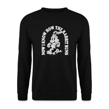 Now I Know How the Rabbit Runs – Denglisch Spruch - Unisex Sweatshirt - black - Front - Alina (178cm) & Michal (187cm)