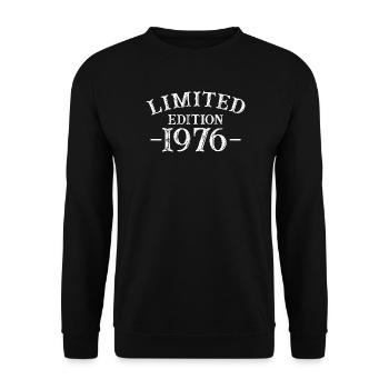 1976 Jahrgang 1976 Geburtstagsgeschenk - Unisex Pullover - Schwarz - Vorne - Alina (178cm) & Michal (187cm)