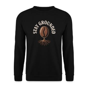 Stay Grounded Kaffee Bohne Mit Wurzeln - Unisex Pullover - Schwarz - Vorne - Alina (178cm) & Michal (187cm)