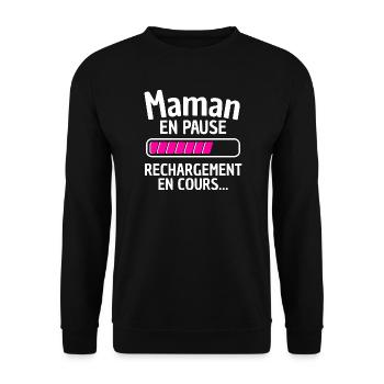 Mama in Pause, Aufladen im Gange - Unisex Pullover - Schwarz - Vorne - Alina (178cm) & Michal (187cm)