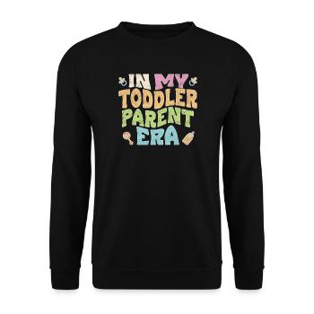 In my toddler parent era - Unisex Pullover - Schwarz - Vorne - Alina (178cm) & Michal (187cm)