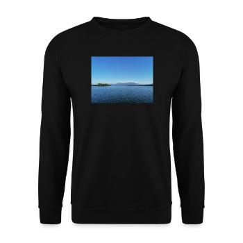 Blauer Bergsee und Bergpanorama - Unisex Pullover - Schwarz - Vorne - Alina (178cm) & Michal (187cm)