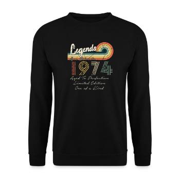 1974 Die Legenden wurden 1974 geboren | Vintage!! - Unisex Pullover - Schwarz - Vorne - Alina (178cm) & Michal (187cm)