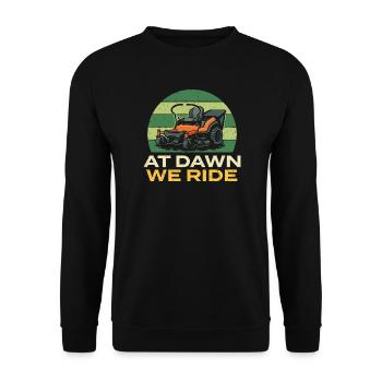 Im Morgengrauen fahren wir – lustiges Rasenmäher-Mähen - Unisex Pullover - Schwarz - Vorne - Alina (178cm) & Michal (187cm)