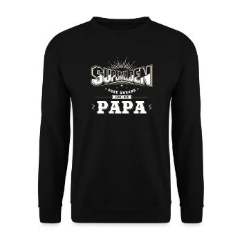 Superhelden ohne Umhang nennt man Papa - Unisex Pullover - Schwarz - Vorne - Alina (178cm) & Michal (187cm)