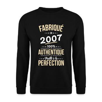 18th Birthday - Made in 2007 - Unisex Sweatshirt - black - Front - Alina (178cm) & Michal (187cm)