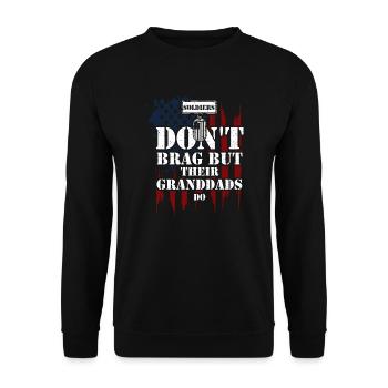Soldiers Don't Brag But Their Gr... - Unisex Pullover - Schwarz - Vorne - Alina (178cm) & Michal (187cm)