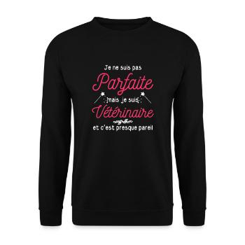 pas parfaite mais vétérinaire / humour vétérinaire - Sweat-shirt Unisexe - noir - Devant - Alina (178cm) & Michal (187cm)