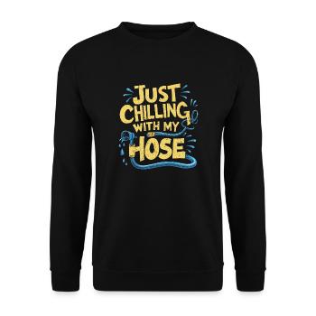 Entspannt im Garten mit Humor - Unisex Pullover - Schwarz - Vorne - Alina (178cm) & Michal (187cm)