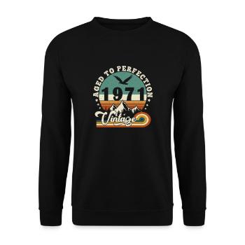Aged to perfection 1971 Retro -Edition 2025. - Unisex Sweatshirt - black - Front - Alina (178cm) & Michal (187cm)