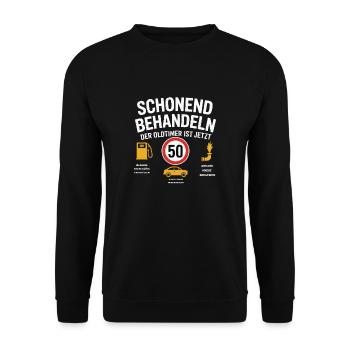 Lustiges 50. Geburtstag T-Shirt – Oldtimer - Unisex Pullover - Schwarz - Vorne - Alina (178cm) & Michal (187cm)