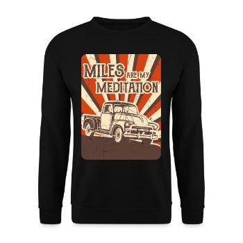 MILES ARE MY MEDITATION US Pickup Oldtimer US Car - Unisex Pullover - Schwarz - Vorne - Alina (178cm) & Michal (187cm)
