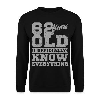 62 JAHRE ALT 62 Geburtstag Opa Lustig - Unisex Pullover - Schwarz - Vorne - Alina (178cm) & Michal (187cm)