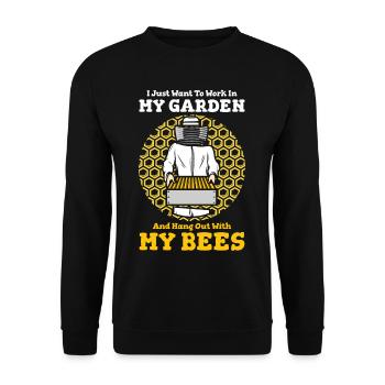 And Hang Out With My Bees - Unisex Sweatshirt - black - Front - Alina (178cm) & Michal (187cm)