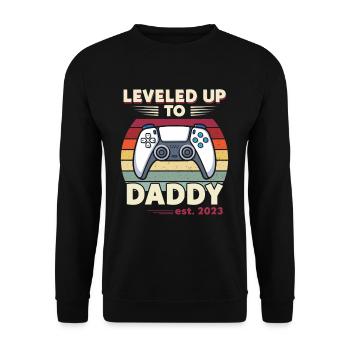Leveled Up To Daddy Est. 2023 Controller - Unisex Sweatshirt - black - Front - Alina (178cm) & Michal (187cm)