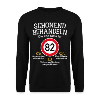 82. Geburtstag Schonend Behandeln 82 Alte Kiste 82 - Unisex Pullover - Schwarz - Vorne - Alina (178cm) & Michal (187cm)