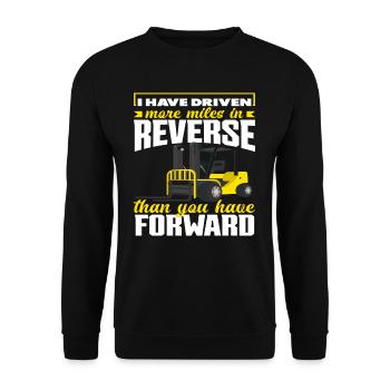 Ich Bin Mehr Rückwärts Gefahren - Unisex Pullover - Schwarz - Vorne - Alina (178cm) & Michal (187cm)