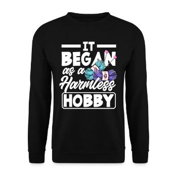 Stricken Es Begann Als Harmloses Hobby - Unisex Pullover - Schwarz - Vorne - Alina (178cm) & Michal (187cm)