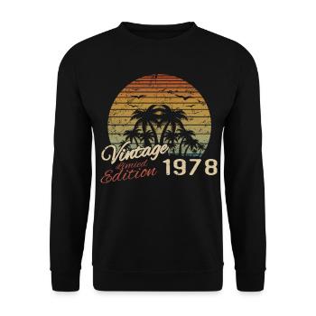 Vintage 1978 Birthday Gift 1978 Retro 1978 - Unisex Sweatshirt - black - Front - Alina (178cm) & Michal (187cm)